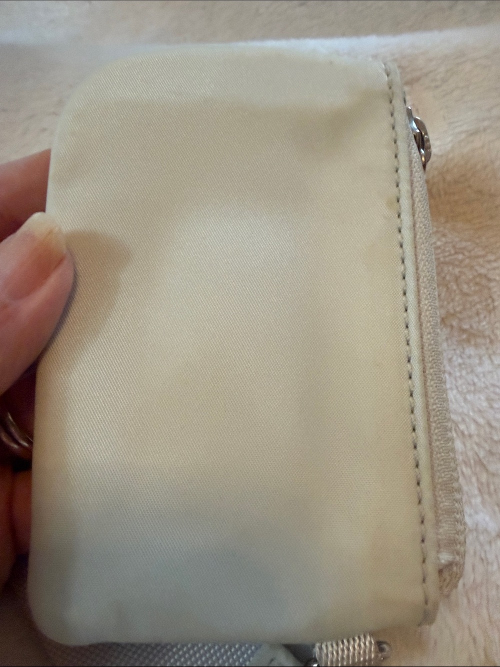 lululemon athletica Neon Green and Cream Mini Pouch Set - Picture 3 of 10
